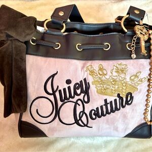 Juicy Couture Key to the Juicy Daydreamer tote Shoulder Bag Pink and Black